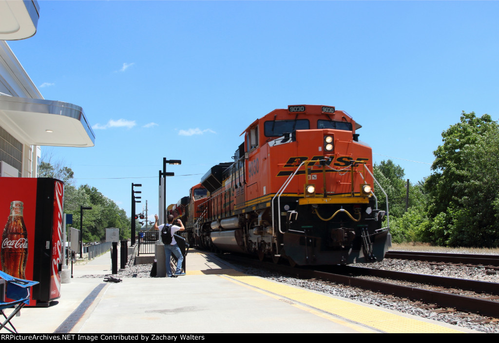 BNSF 9030